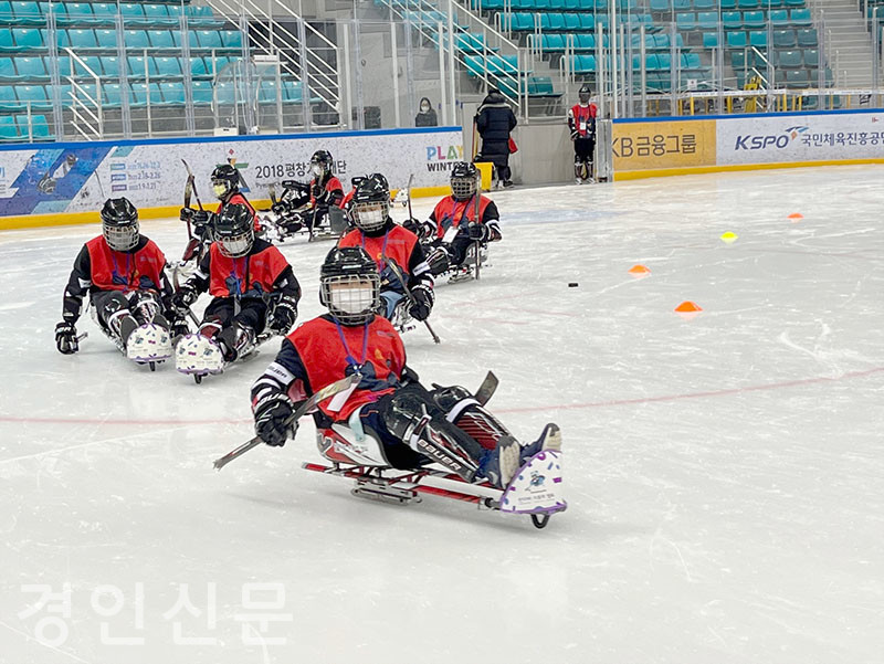 '반다비 스포츠 캠프' 에 참가한 용인시청소년수련관 청소년방과후아카데미 청소년들