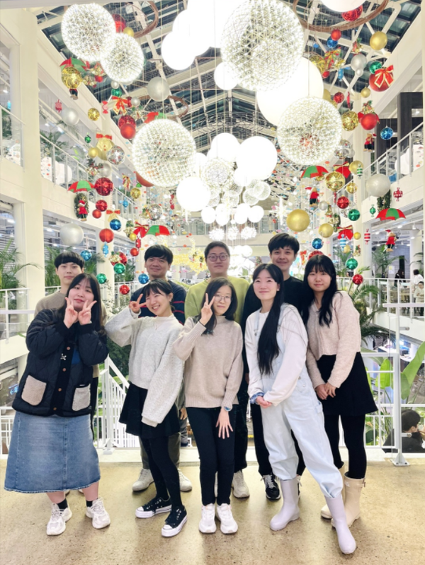                                             ▲명재하 교수 연구실 연구원 사진,   [자료제공= 인천대 홍보팀]                                                                                                                          