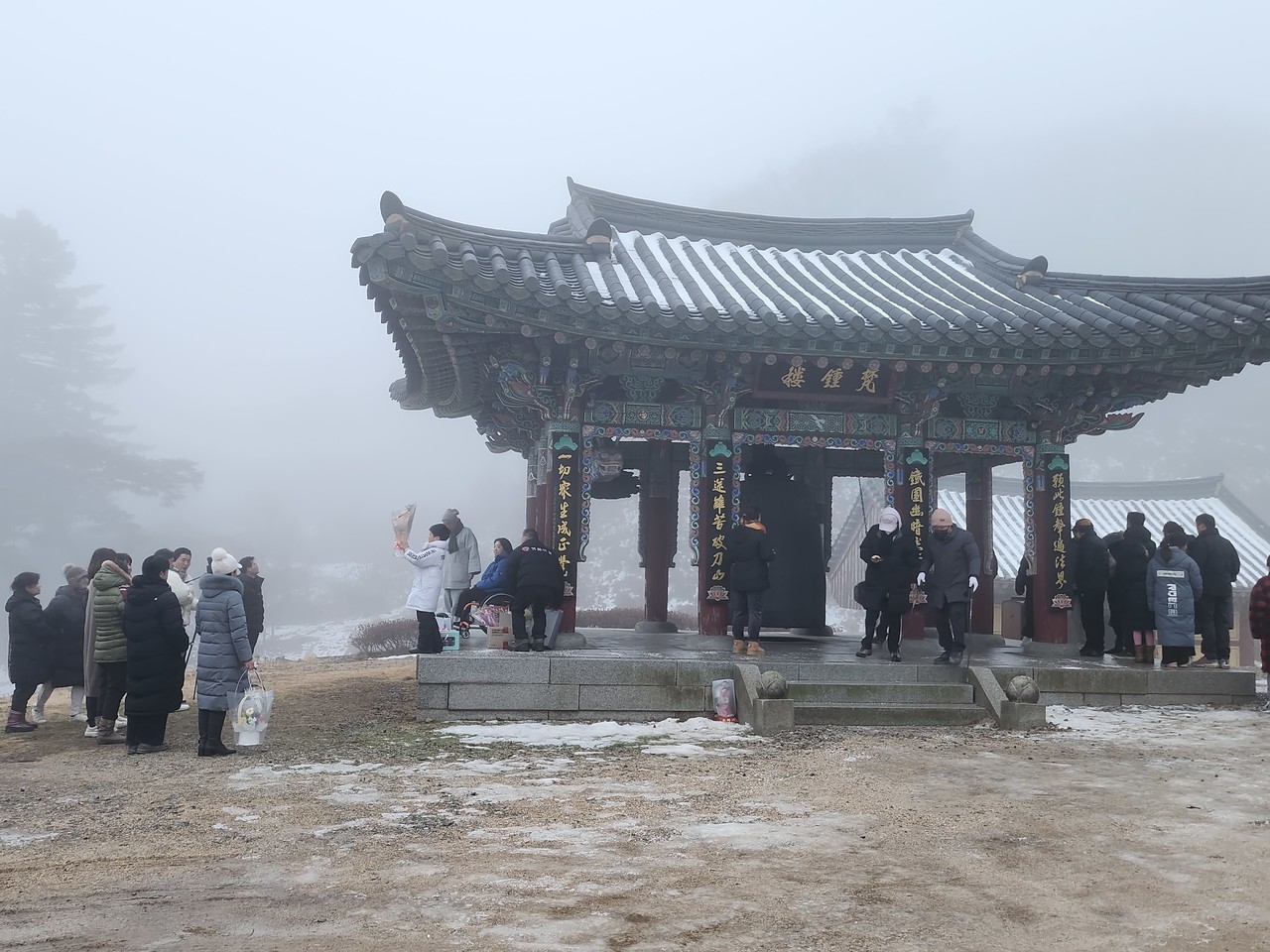 ▲표창을 수상하는 봉사자들