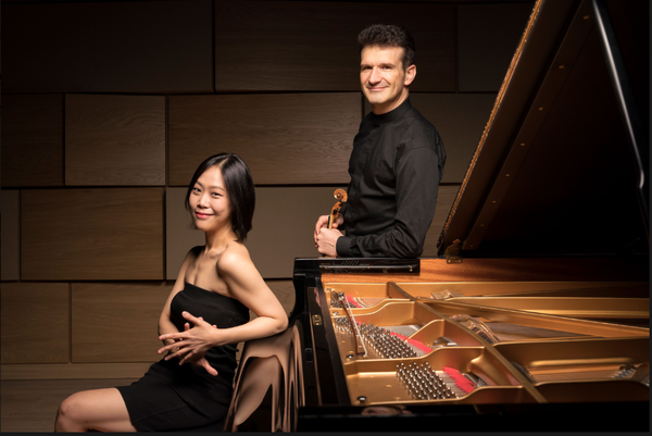                                   ▲피아니스트 손열음과 바이올리니스트 스베틀린 루세브 듀오,