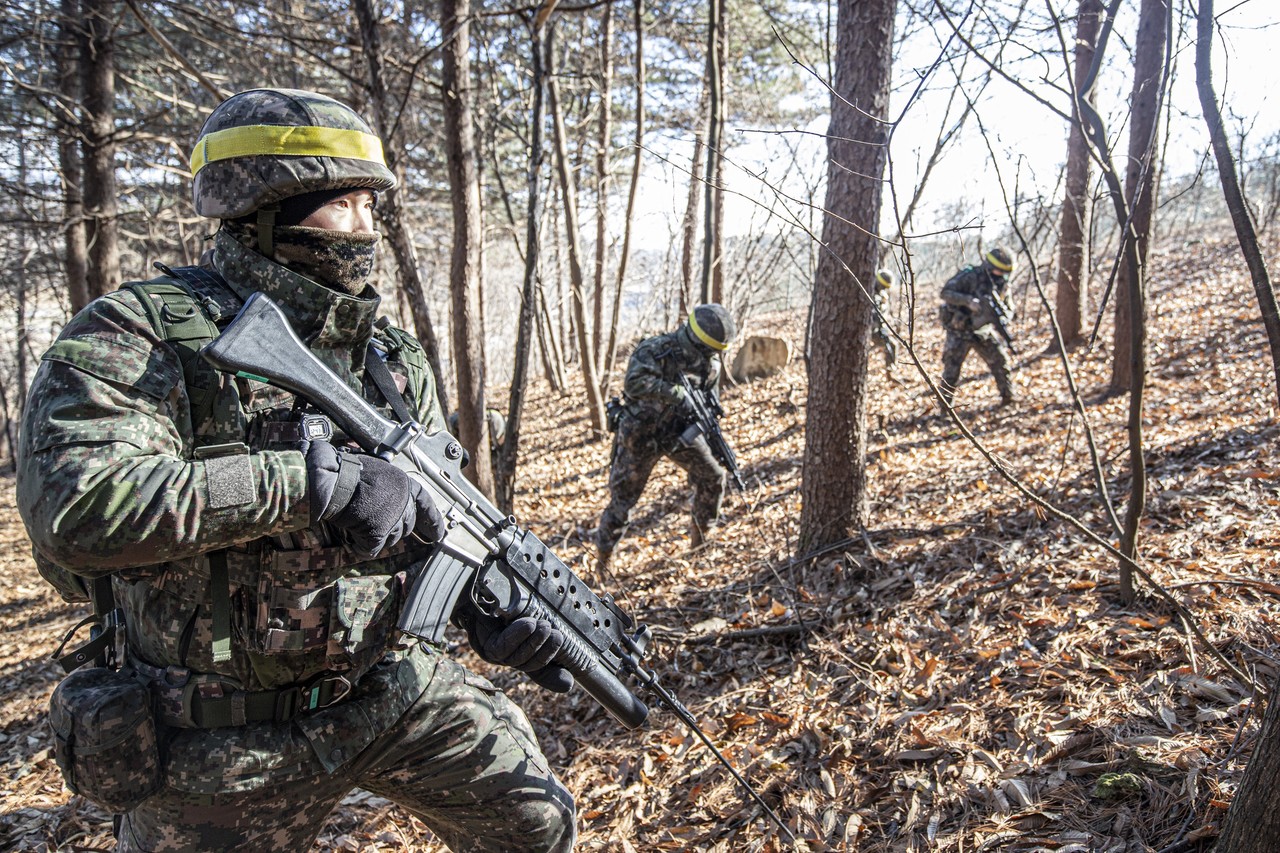                                         ▲혹한기 야외 전술훈련 모습