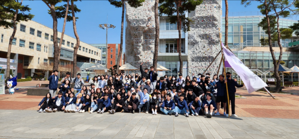                                                                ▲인천대학교 법학부 재학생 단체사진,