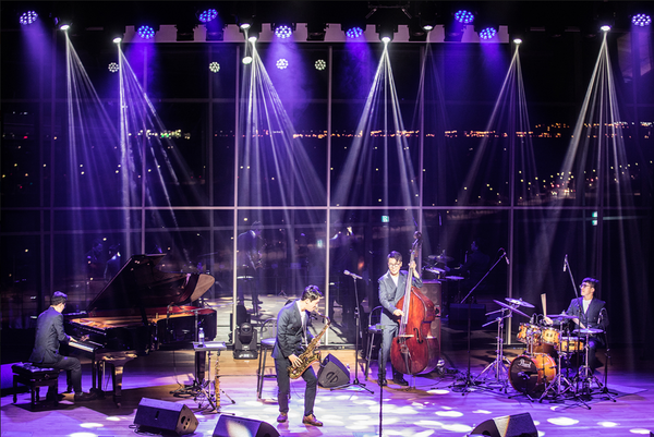                                          ▲옥탑째즈공연,  [사진=경제청]    