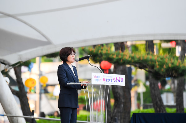 ▲김보라 시장이  축사를 하고 있다.