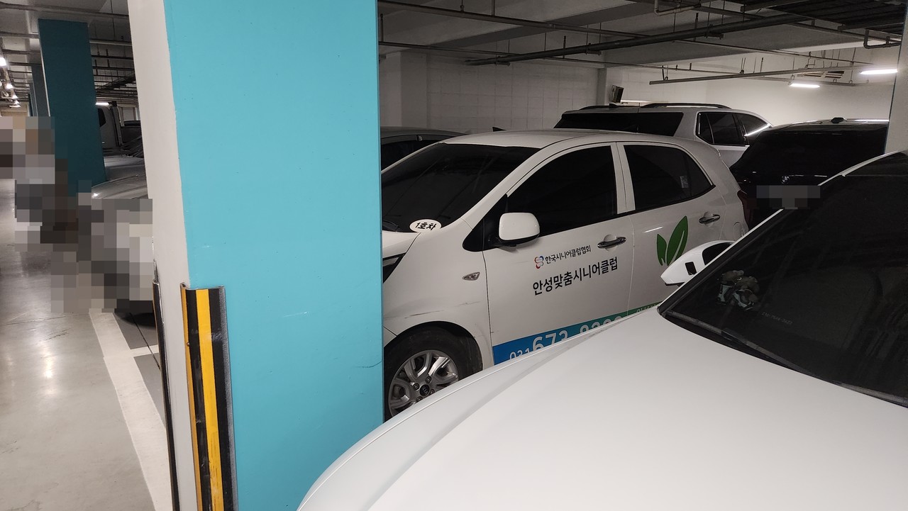                                                      ▲또 다른 날 야간에도  주차되어 있는 1호차 