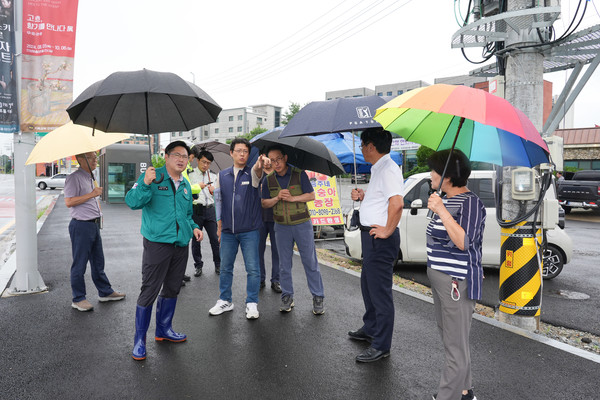    ▲민원현장을 찾은 최호섭 의원   