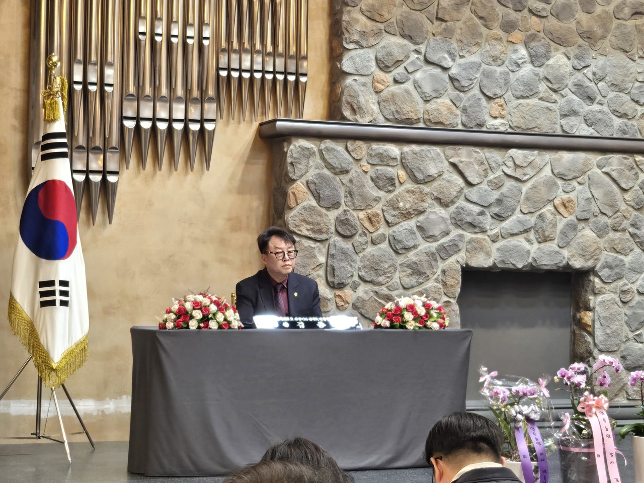                                              ▲초대 회장에 깅종길 전 안성시체육회장이 추대 됐다. 