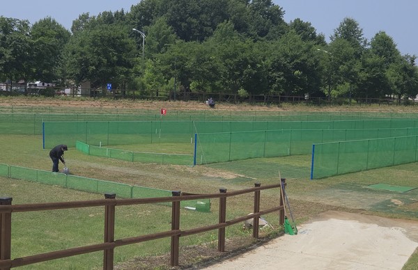                                                                       ▲배수작업을 하고 있다. 