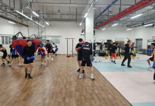            ▲ 김포시청을 포함한 7개팀이 합동전지훈련을 하고 있는 모습,