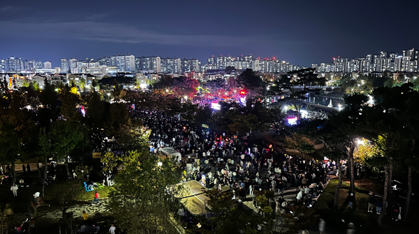 ▲김포시는 지난 18일 한강중앙공원과 라베니체 일원에서 ‘2025 김포 라베니체 축제’를 개최했다.